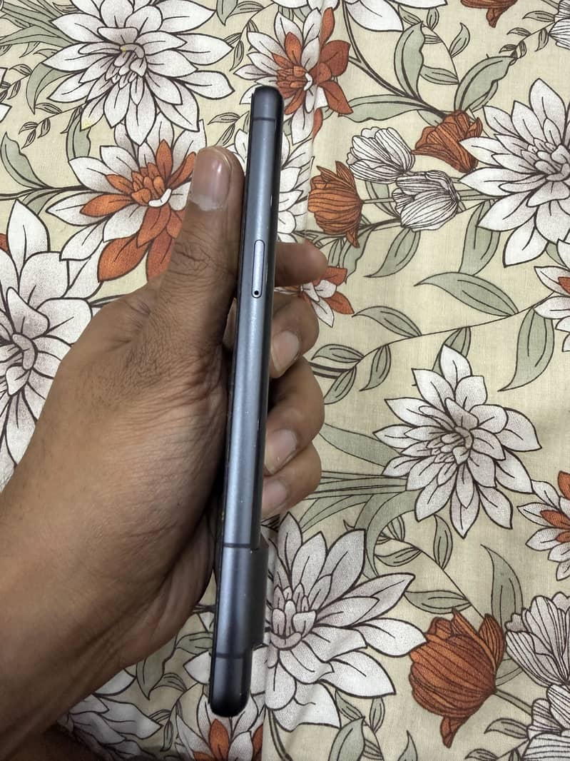 Pixel 7 10/10 condition 7