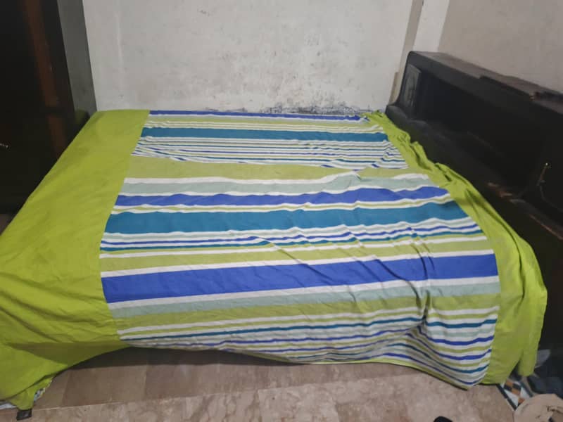 Double bed 0
