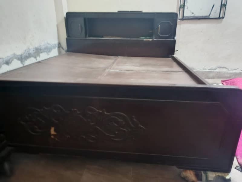 Double bed 8