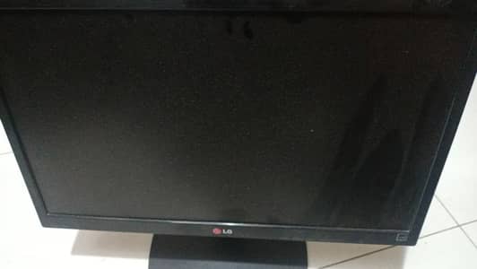 Lenovo ThinkCentre (Core i5 6th Gen) + 23" LG LED | 10/10 Condition