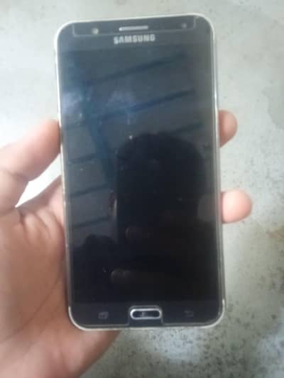 Samsung Mobile J7