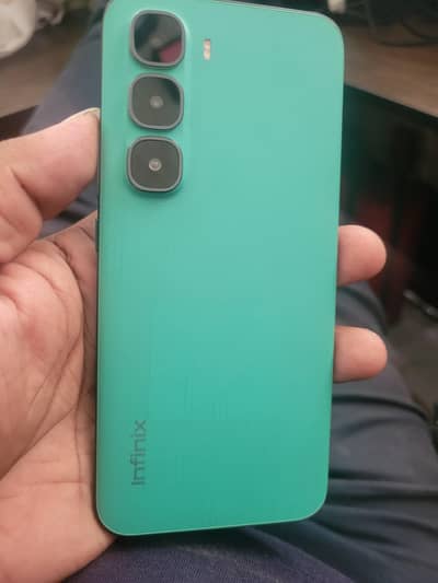 Infinix Hot 60 Pro+  Ram 8+8 Room 256