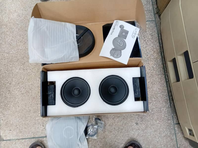 amplifier plus speakers 2