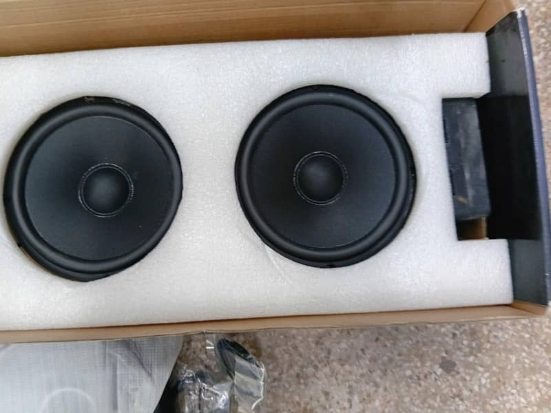 amplifier plus speakers 4