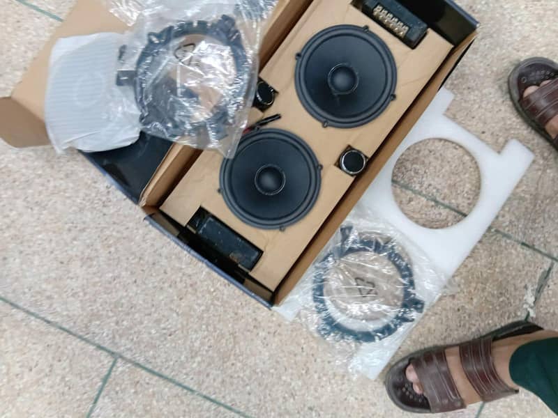 amplifier plus speakers 6