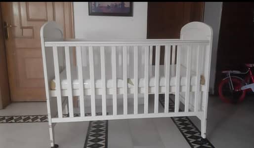 baby cot