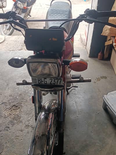 Honda 125 all ok ha mechanical ok koi Kam nhi hona