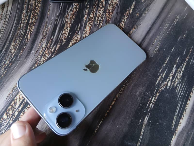 Apple iPhone 14 5