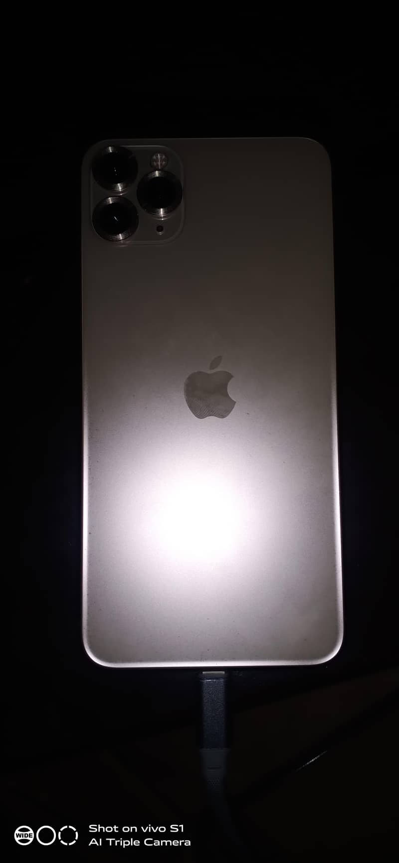 iPhone 11 Pro Max 0