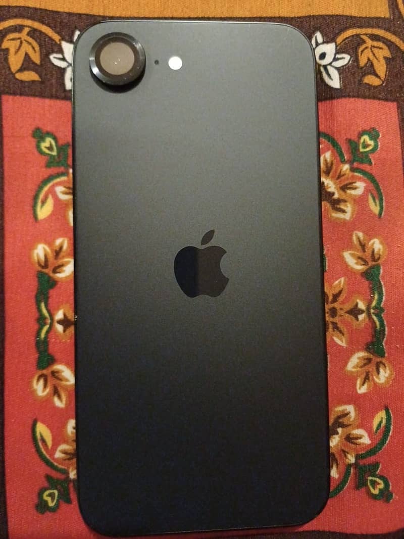 Iphone 16e 1