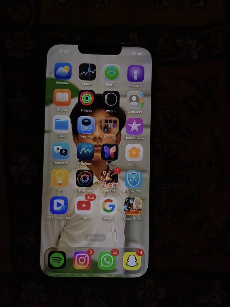 Iphone 16e 9