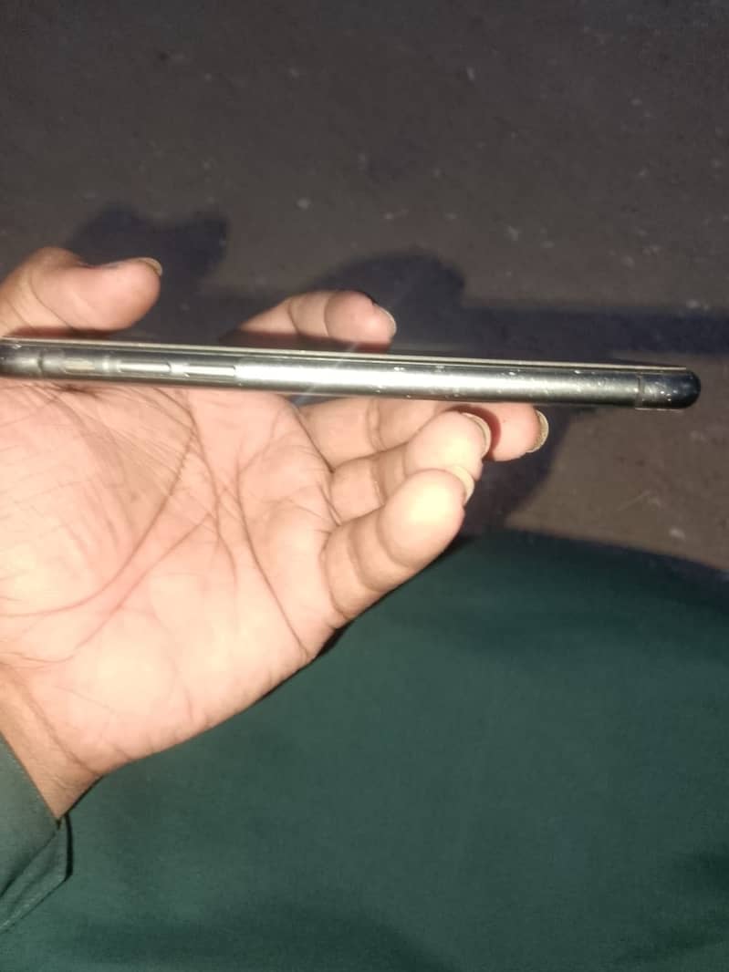 Iphone 11 4