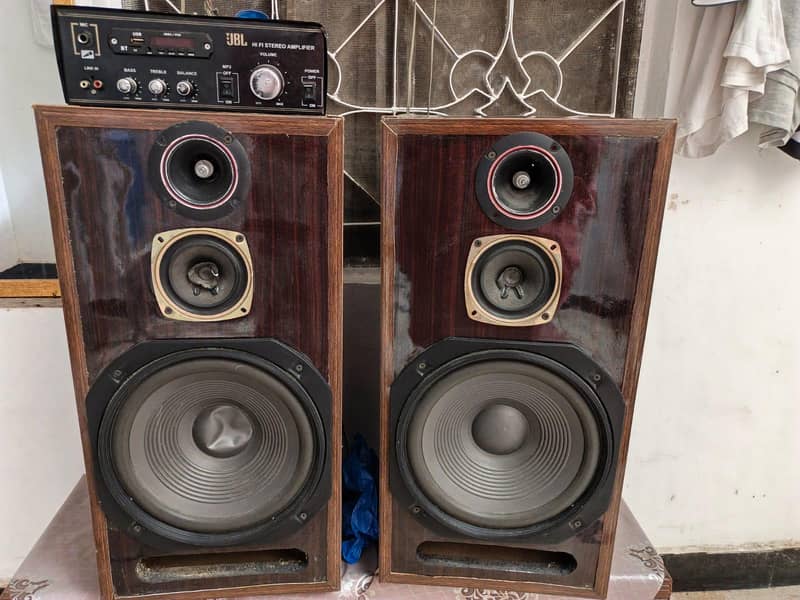 speakers 5
