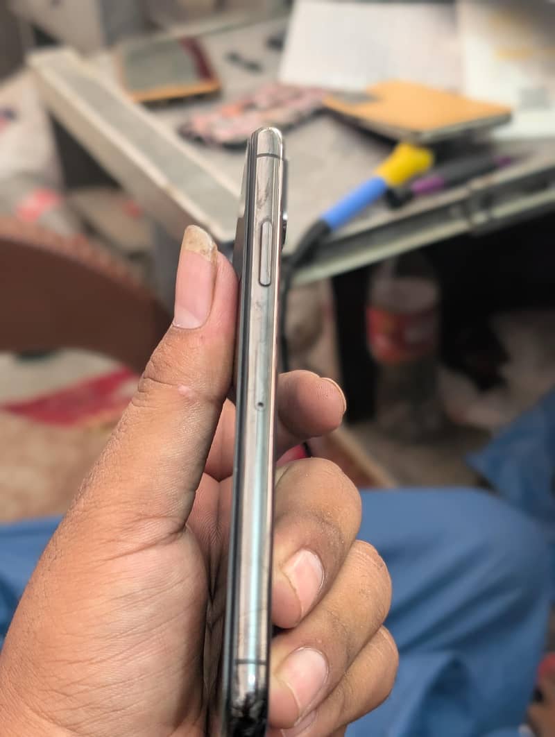 Apple iPhone X 1