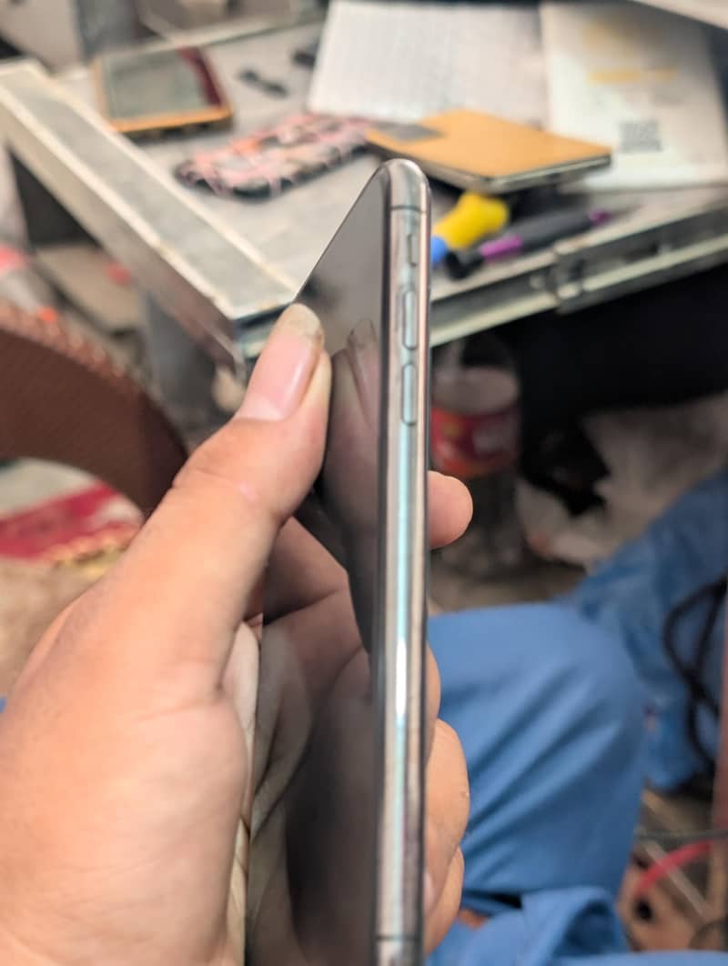 Apple iPhone X 2