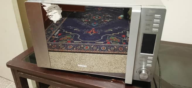Homage Like New Big size Oven For Sale