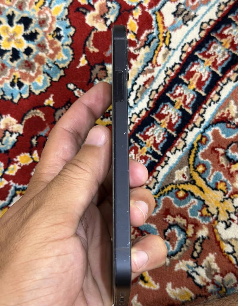 Apple iPhone 12 2