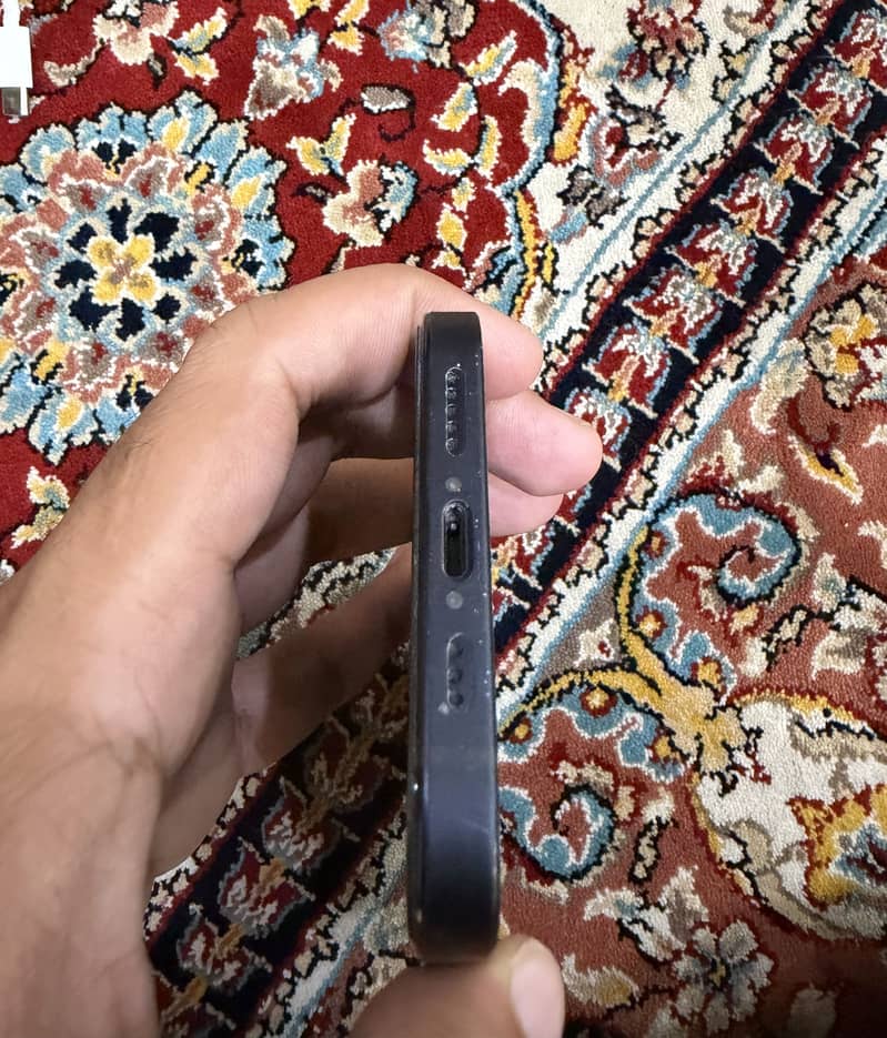 Apple iPhone 12 3