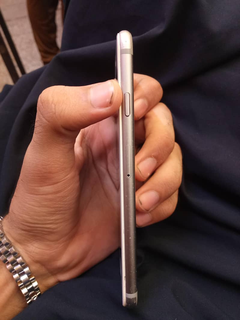Apple iPhone 6 2