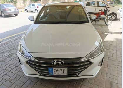 Hyundai Elantra 2022