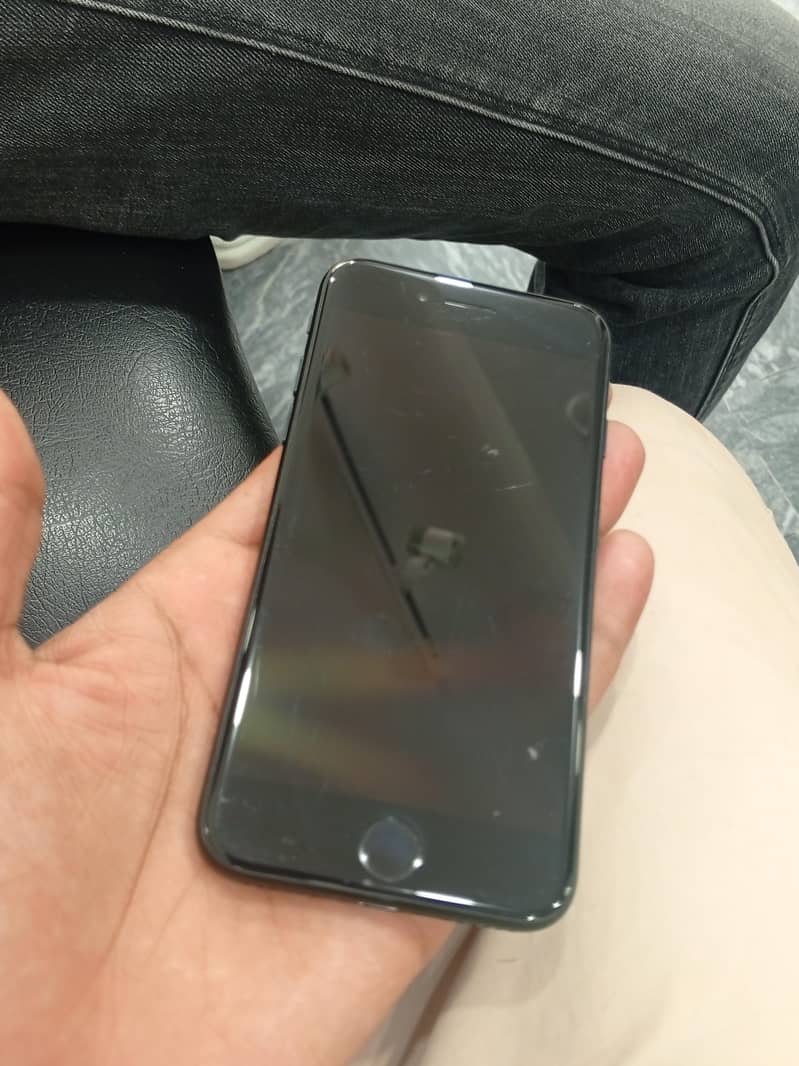 Apple iPhone 7 0