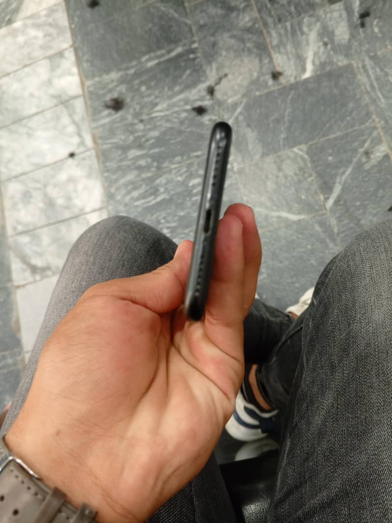 Apple iPhone 7 1