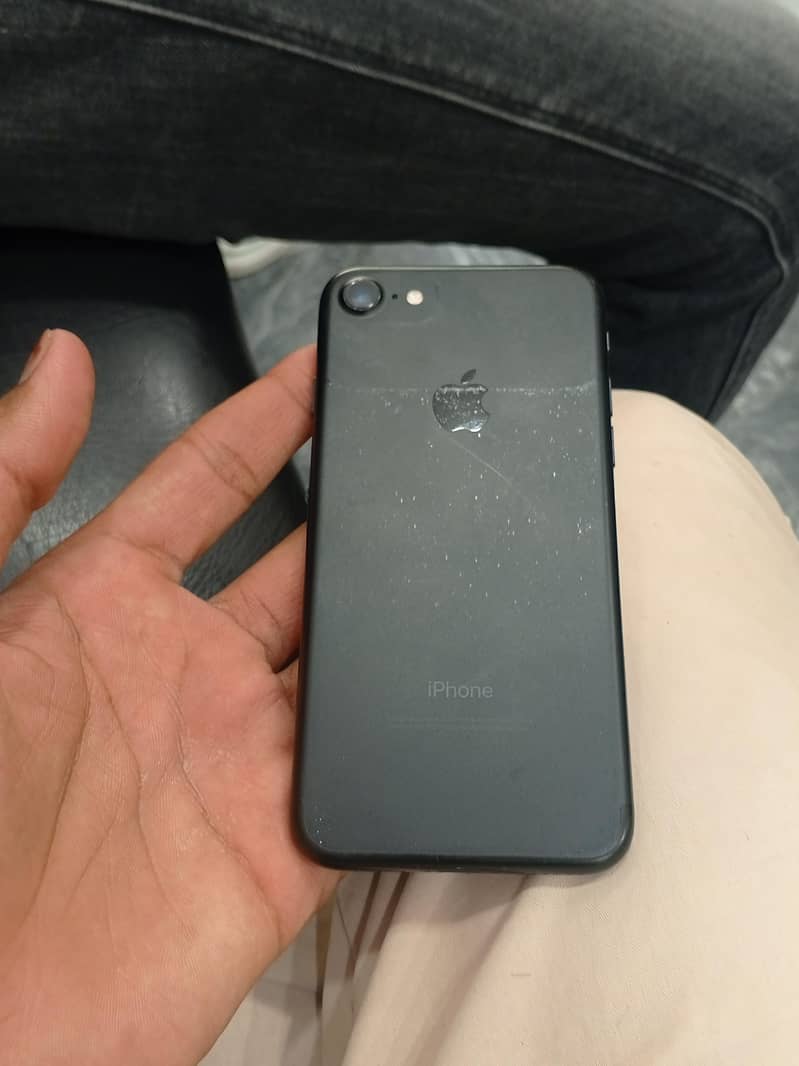 Apple iPhone 7 4