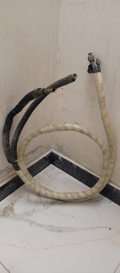 **Original 100% Copper AC Gas Pipe (10 Feet)** available for sale.