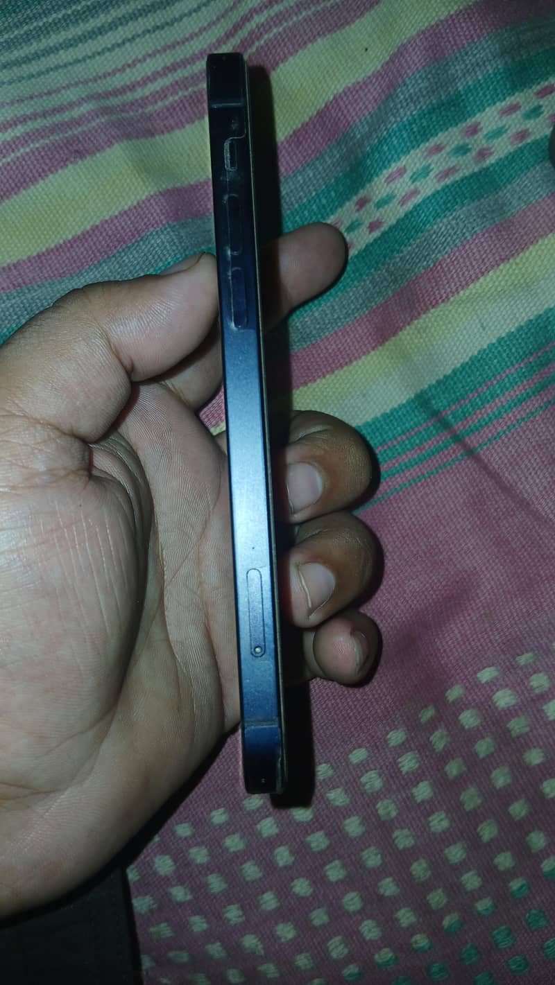Apple iPhone 12 2