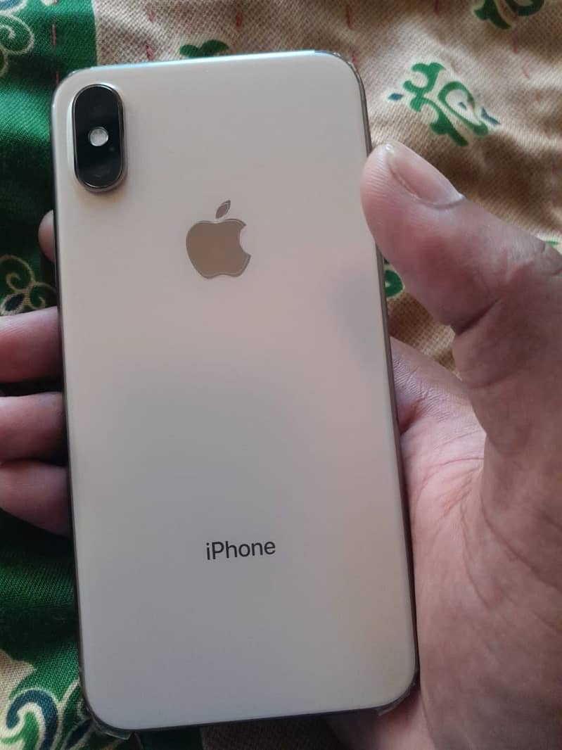 iPhone xs 4