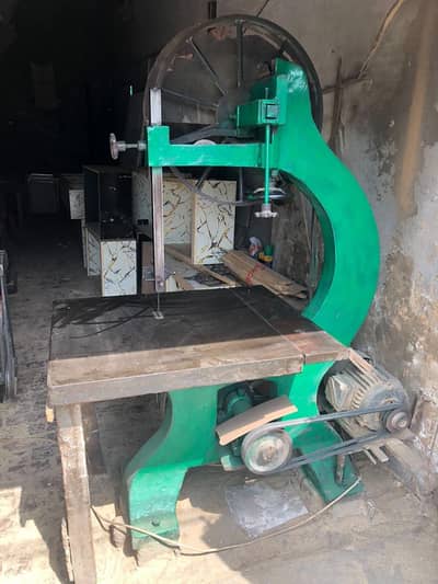 wood working bandsaw machine