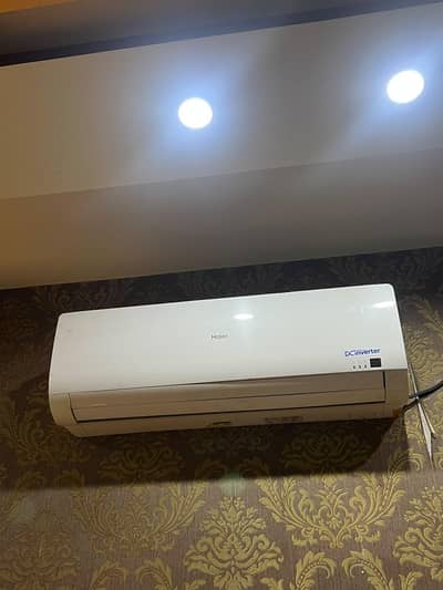 1.5 TON HAIER AC DC INVERTER.