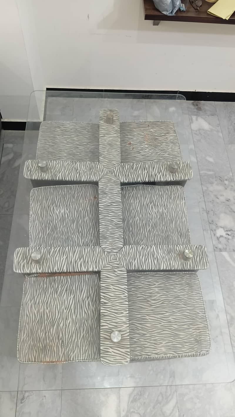 dinning table with 6 stools 2