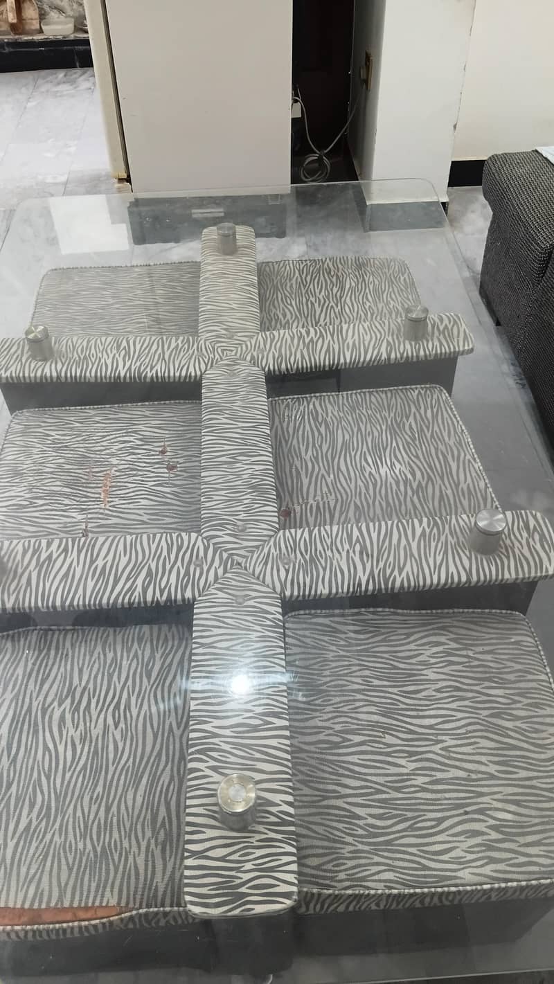dinning table with 6 stools 5