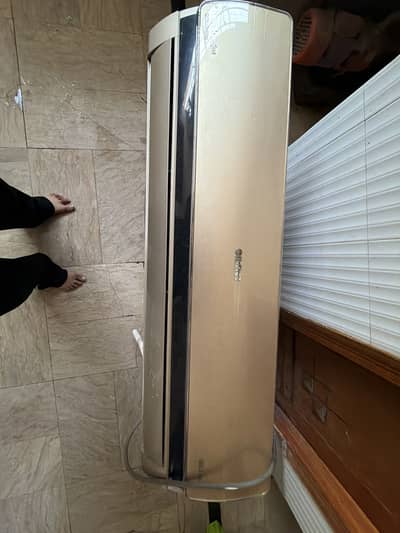 ORIENT DC INVERTER GOLDEN COLOUR 1.5TON