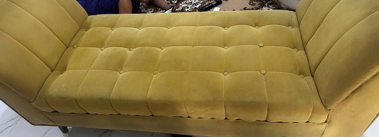 Settee 1