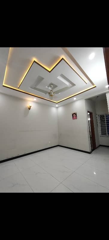 30x60 7 Marla Upper Portion Prime Location Tile Flooring for rent in G-13