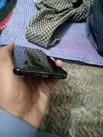 Samsung s22 8 raam 128 Condition /10/10 only phone no open rapper