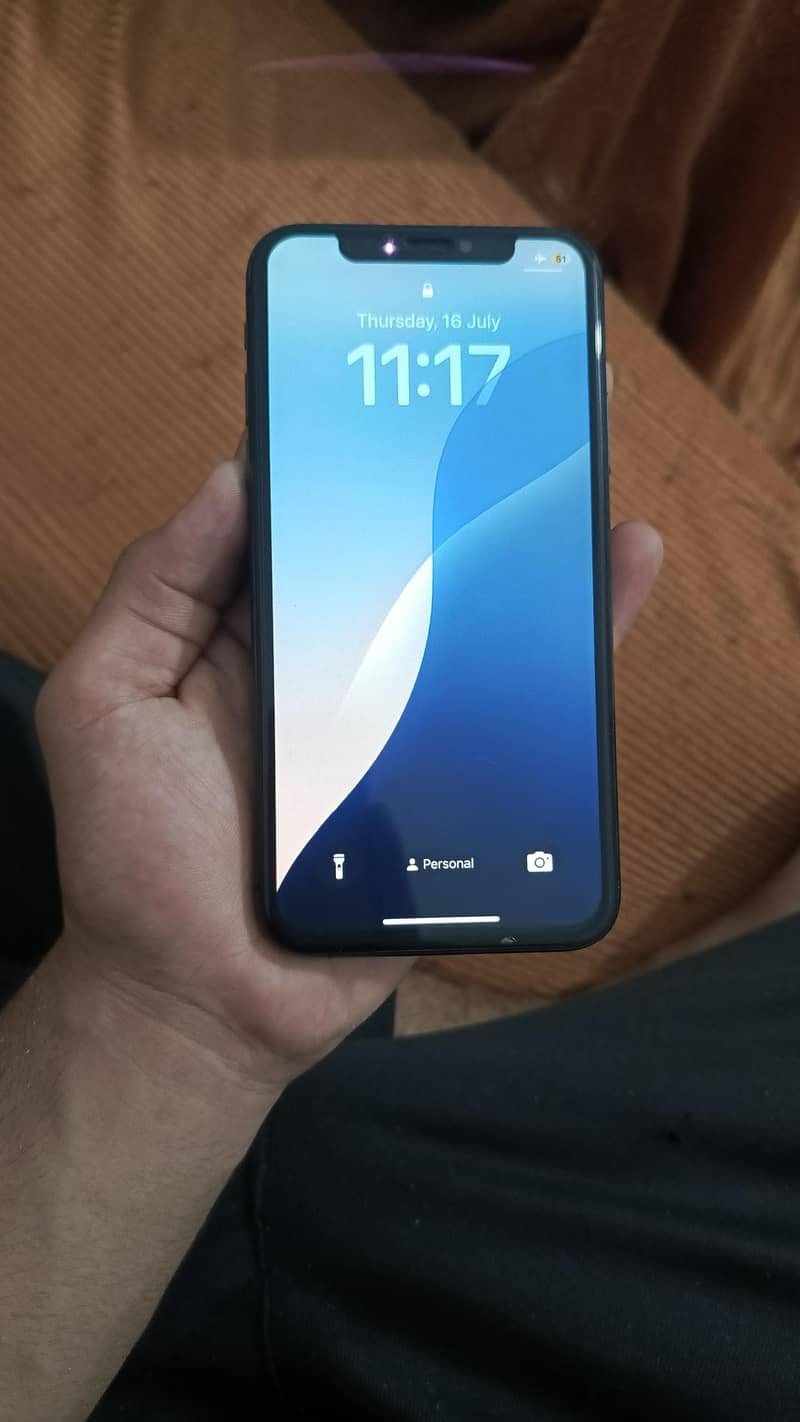Apple iPhone XS 4