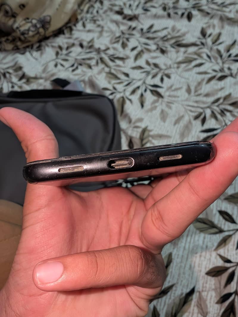 Google Pixel 4a 6