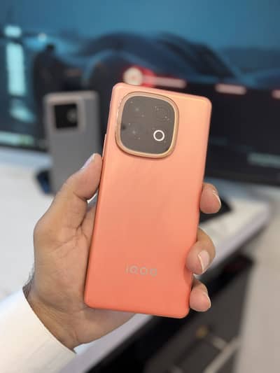 Iqoo z10 turbo pro 12/256 7000 mah battery