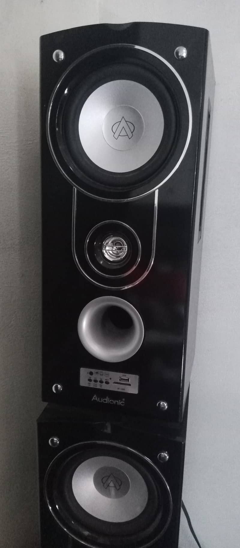 audionic tower speakers 0