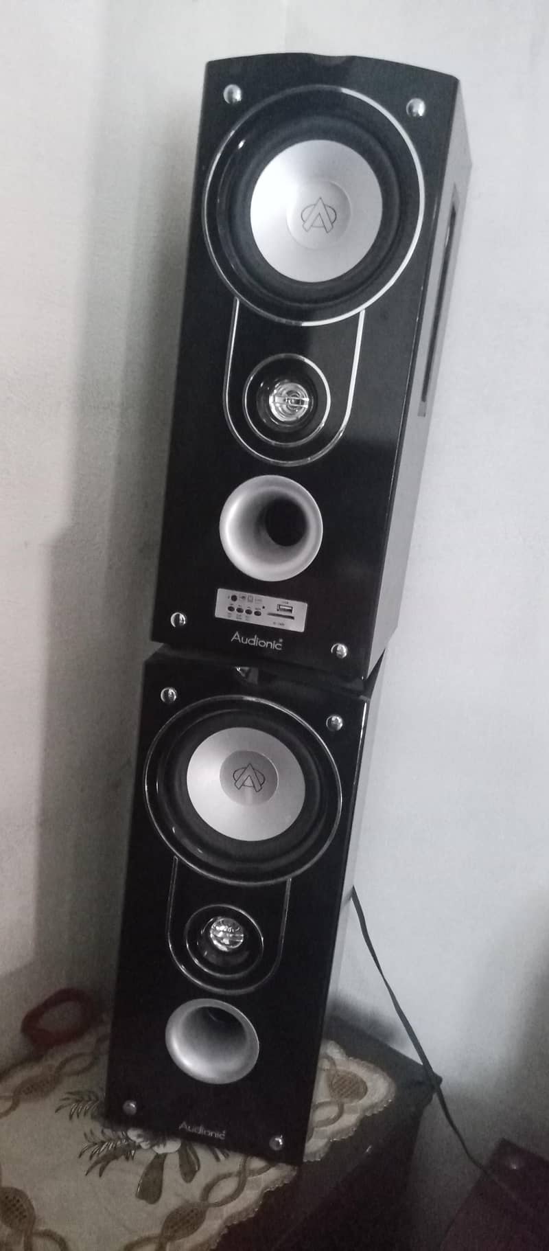 audionic tower speakers 1