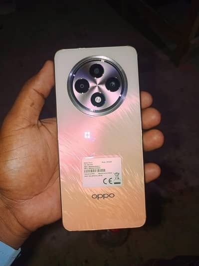 OPPO Reno12 F