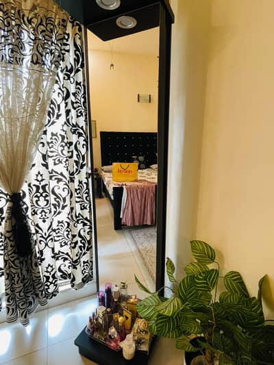 standing dresser with mirror and built in led spotlight