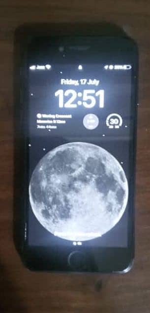 Apple iPhone 8 1