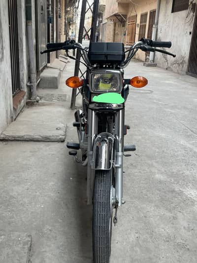 Honda CG 125 Honda 125 2025 good condition bike available black colour