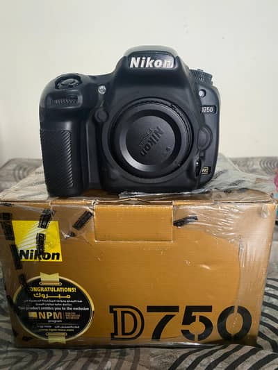 Nikon D750 + Tamron 28x75 / 2.8 lens