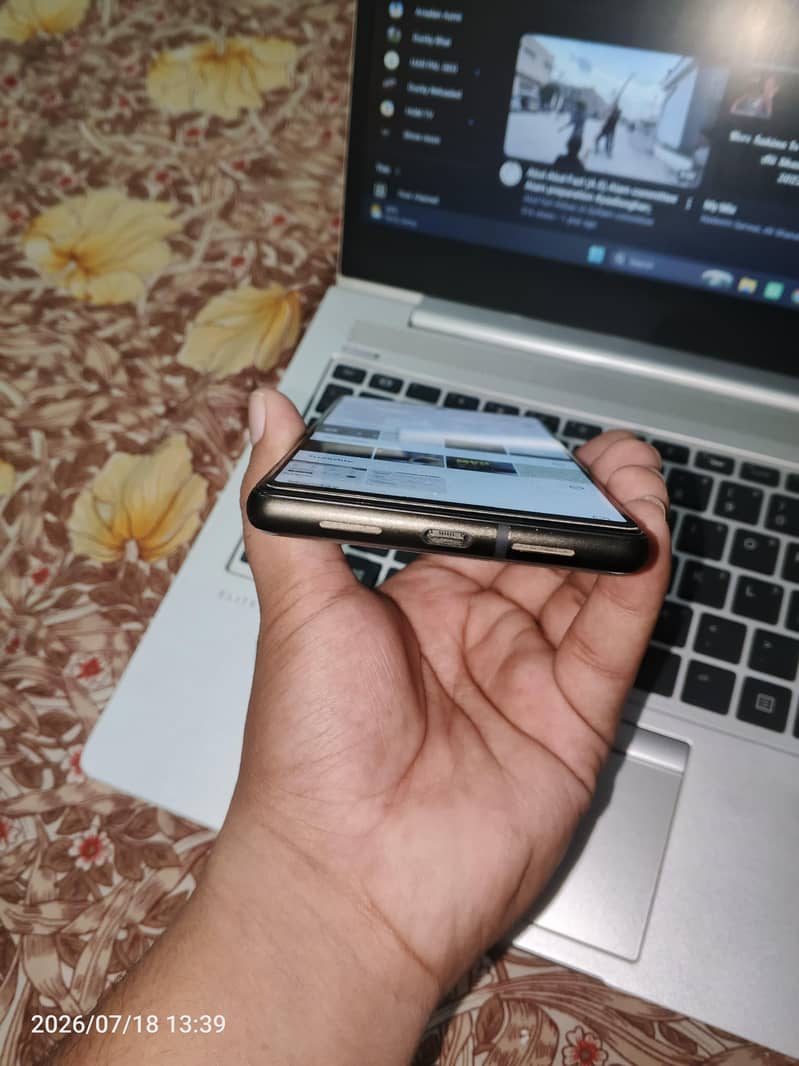 Google Pixel 6 4
