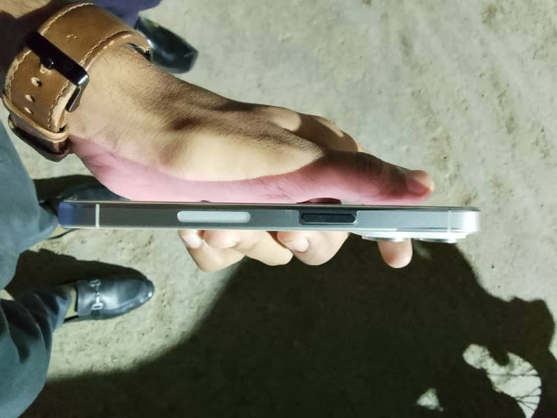 iphone 15 Pro 4